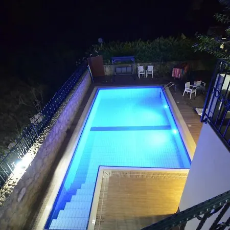 Manolya Garden Holiday home *