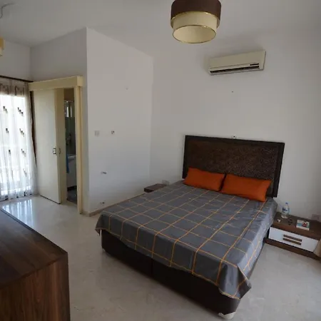 Holiday home Manolya Garden