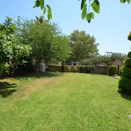 Manolya Garden Holiday home *